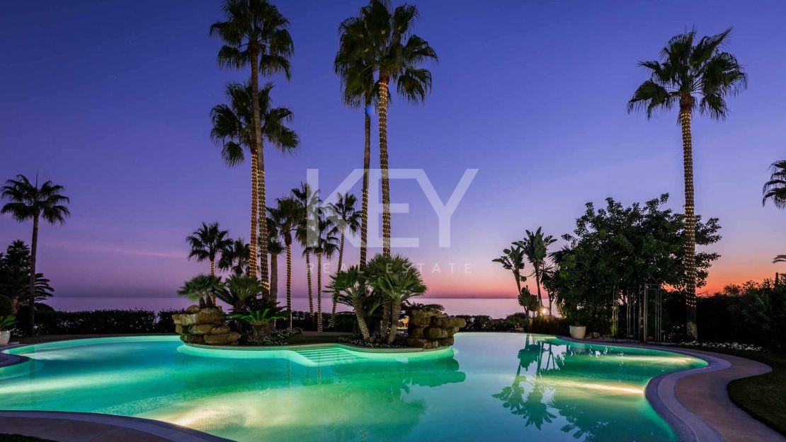 Perfect beachside villa for rent in Los Monteros, Marbella