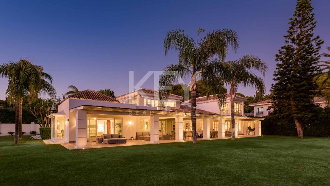 Perfect beachside villa for rent in Los Monteros, Marbella
