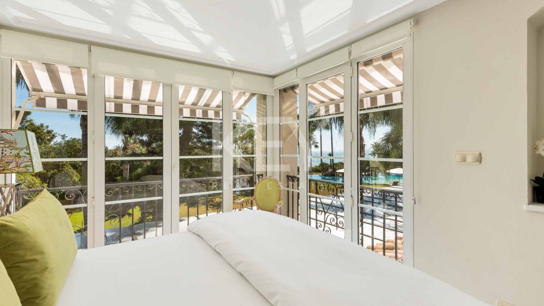 Perfect beachside villa for rent in Los Monteros, Marbella