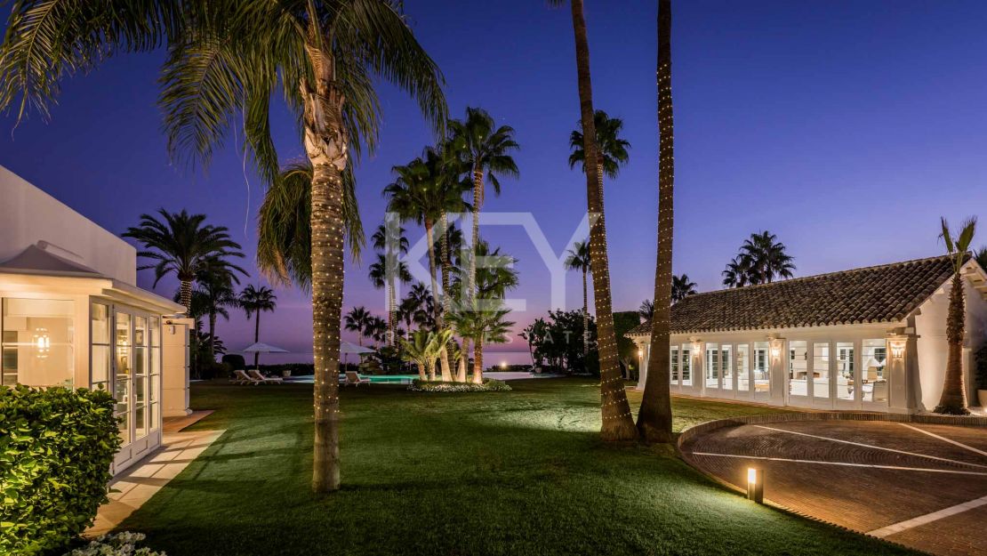 Perfect beachside villa for rent in Los Monteros, Marbella