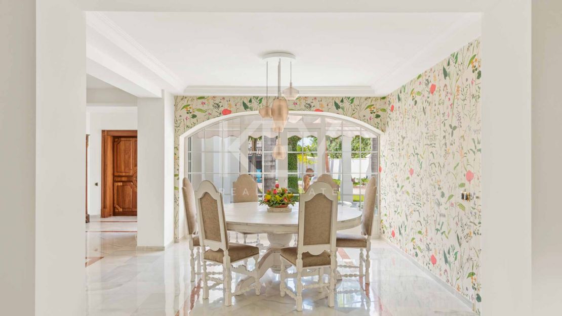 Perfect beachside villa for rent in Los Monteros, Marbella
