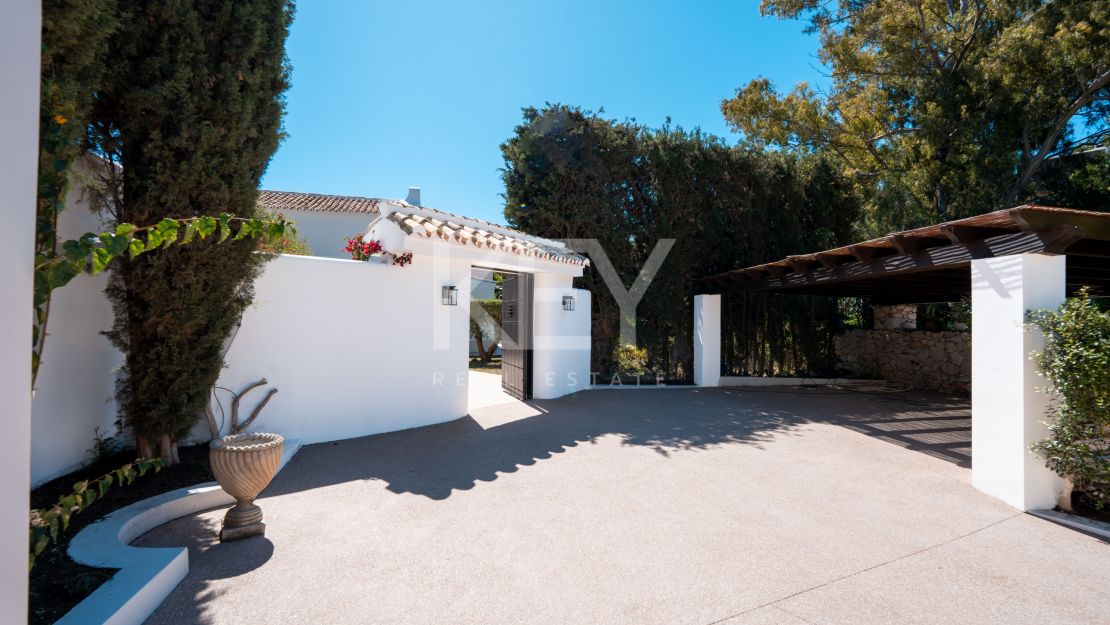 Newly renovated villa for sale in Benahavis