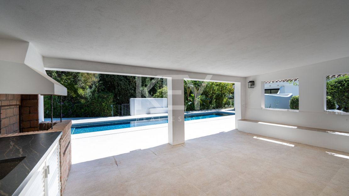 Newly renovated villa for sale in Benahavis