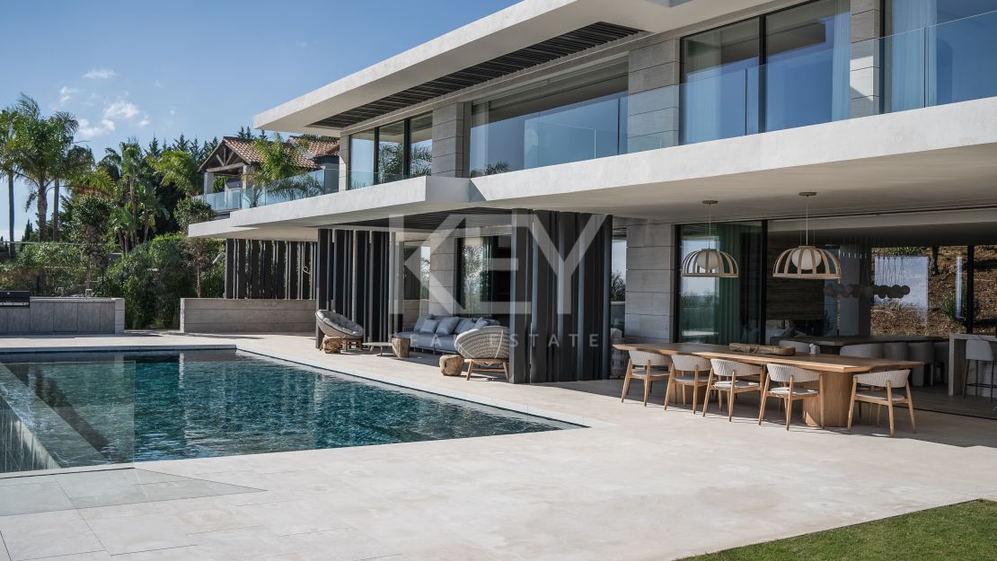New modern villa for sale in La Reserva, Sotogrande