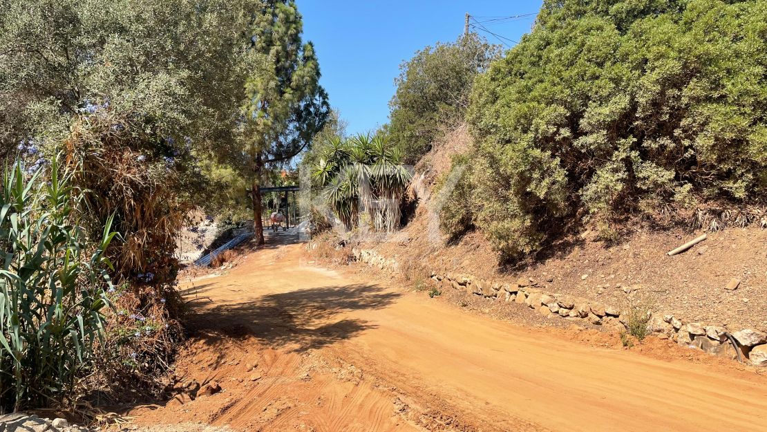 Oportunidad única de parcela en una comunidad cerrada de Marbella, en El Rosario