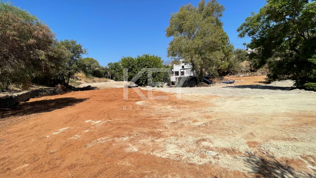 Oportunidad única de parcela en una comunidad cerrada de Marbella, en El Rosario
