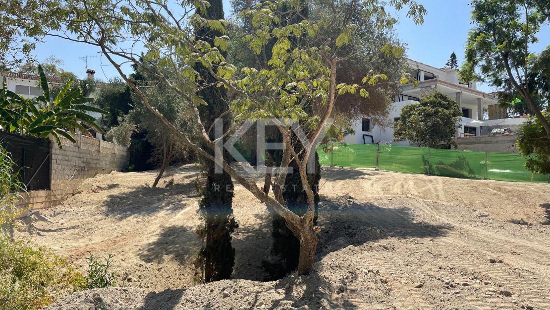 Oportunidad única de parcela en una comunidad cerrada de Marbella, en El Rosario