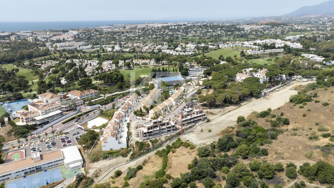 Apartamento en planta baja en esquina con jardín privado en exclusiva comunidad cerrada en Aloha, Nueva Andalucía