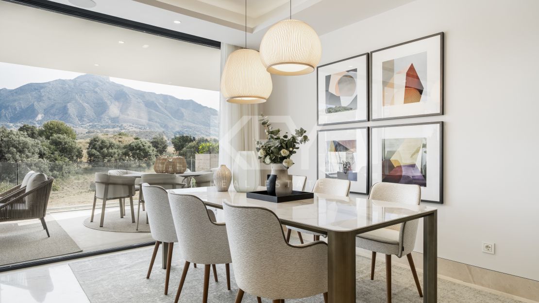 Apartamento en planta baja en esquina con jardín privado en exclusiva comunidad cerrada en Aloha, Nueva Andalucía