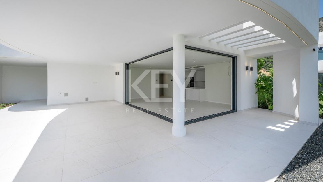 Moderno apartamento de 3 dormitorios con instalaciones premium en Marbella