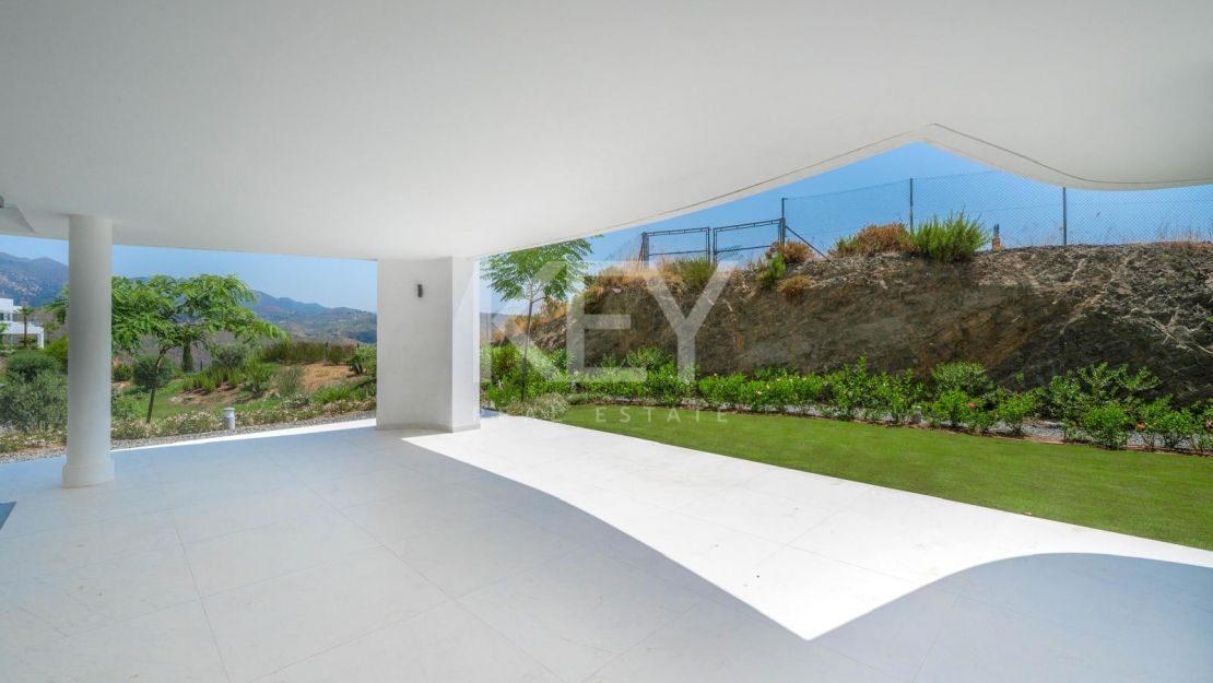 Moderno apartamento de 3 dormitorios con instalaciones premium en Marbella