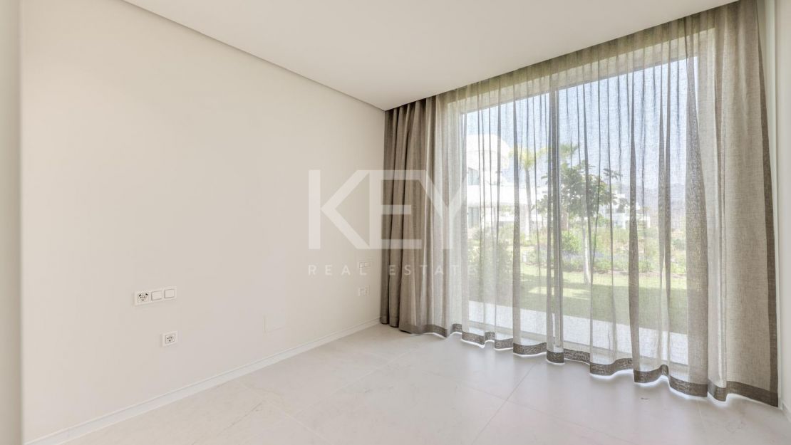 Moderno apartamento de 3 dormitorios con instalaciones premium en Marbella
