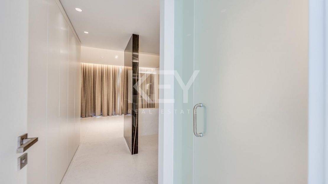 Moderno apartamento de 3 dormitorios con instalaciones premium en Marbella