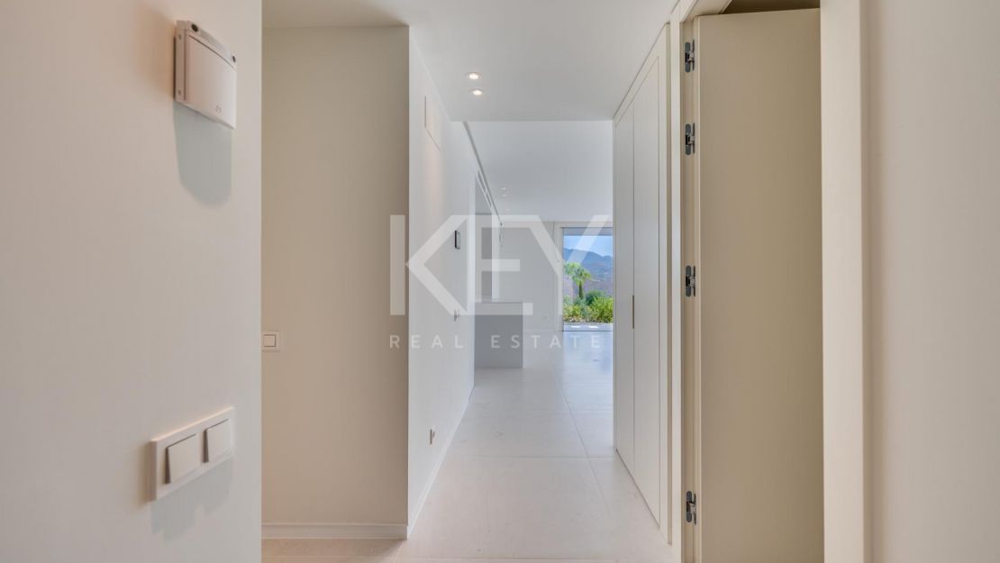 Moderno apartamento de 3 dormitorios con instalaciones premium en Marbella