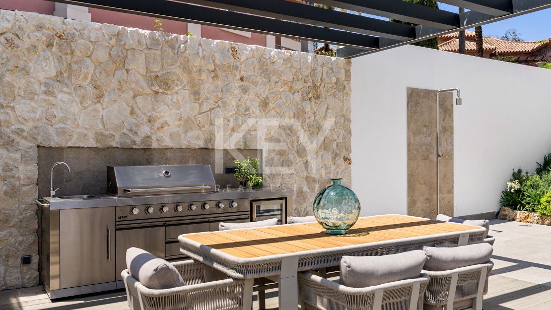 Elegante villa con vistas al mar y a la montaña en Los Flamingos, Benahavís