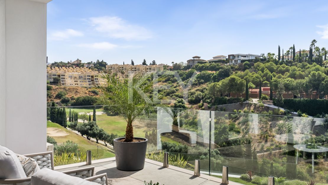 Elegante villa con vistas al mar y a la montaña en Los Flamingos, Benahavís