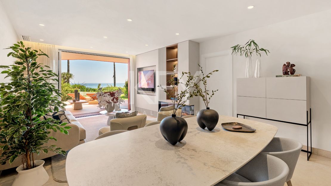 Apartamento renovado en primera línea de playa con acceso directo al mar en la Nueva Milla de Oro