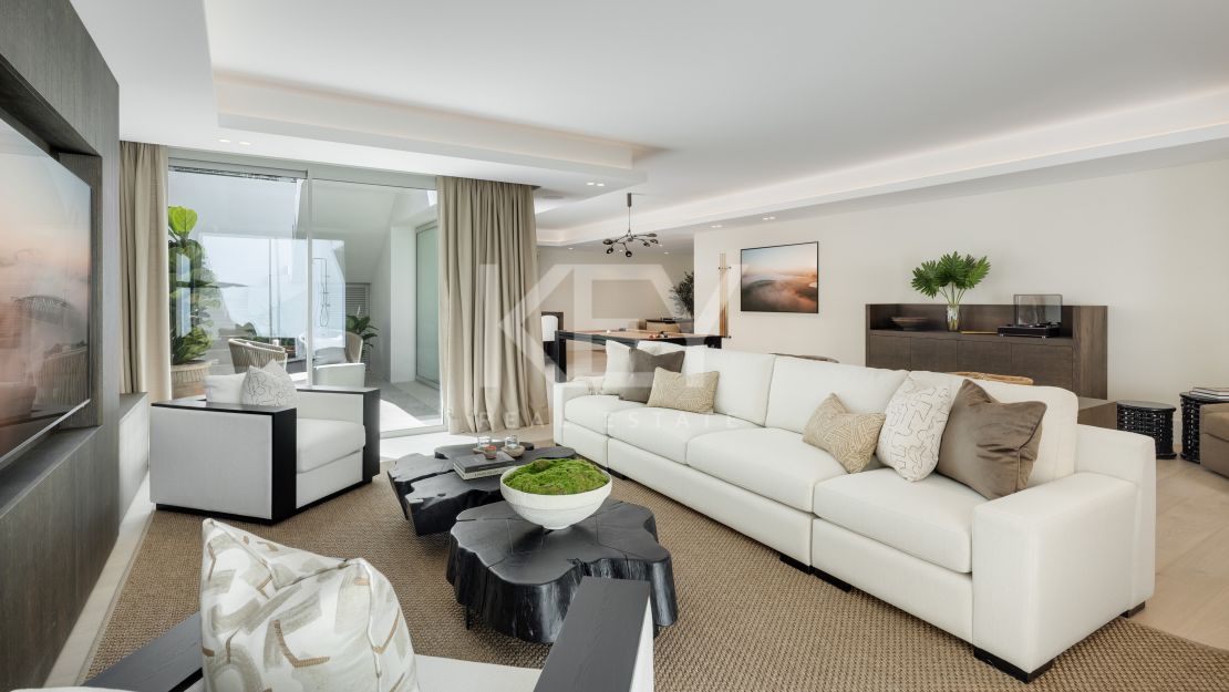 Nueva villa con pista de tenis en Rocío de Nagüeles, Marbella Milla de Oro