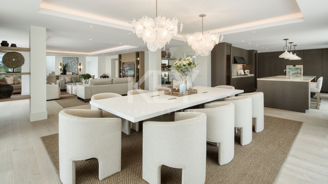 Nueva villa con pista de tenis en Rocío de Nagüeles, Marbella Milla de Oro