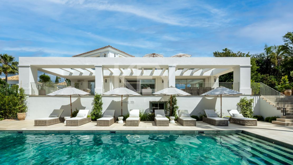 Nueva villa con pista de tenis en Rocío de Nagüeles, Marbella Milla de Oro