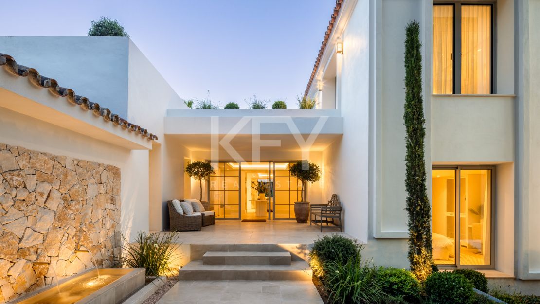 Nueva villa con pista de tenis en Rocío de Nagüeles, Marbella Milla de Oro