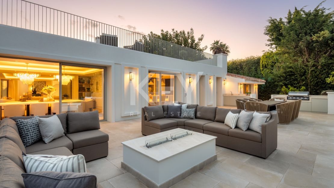 Nueva villa con pista de tenis en Rocío de Nagüeles, Marbella Milla de Oro