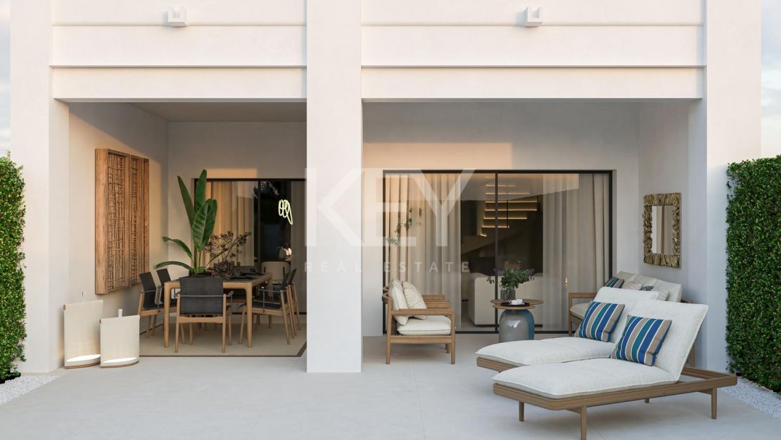 Refined Townhouse on frontline golf in La Quinta, Benahavis