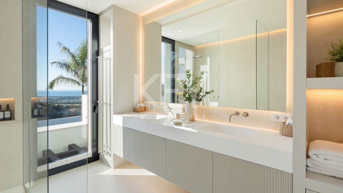 Vistas panorámicas y diseño refinado: Villa en Monte Halcones, Benahavís