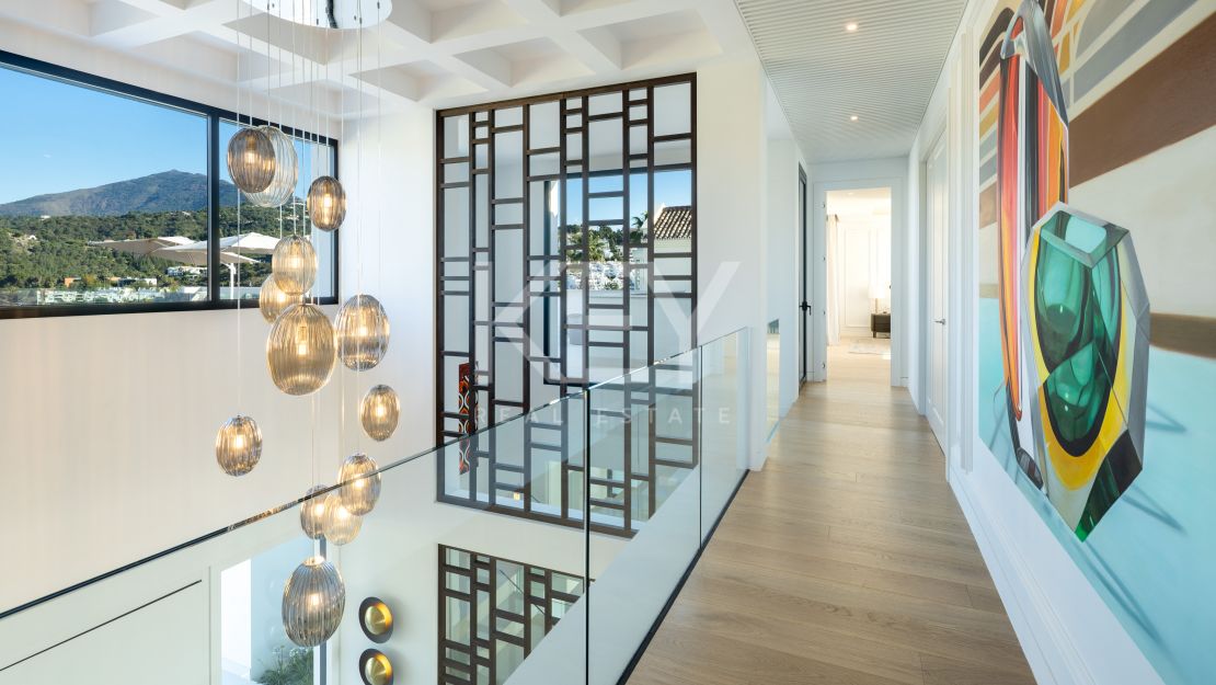 Vistas panorámicas y diseño refinado: Villa en Monte Halcones, Benahavís