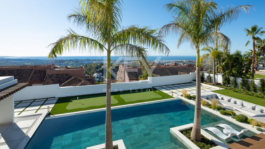 Vistas panorámicas y diseño refinado: Villa en Monte Halcones, Benahavís