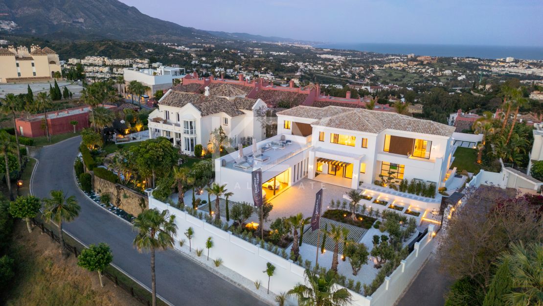 Vistas panorámicas y diseño refinado: Villa en Monte Halcones, Benahavís