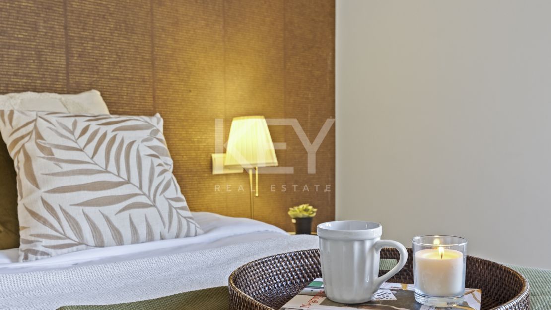 Gran villa familiar con vistas panorámicas, zonas de entretenimiento y potencial de inversión en Los Arqueros, Benahavís