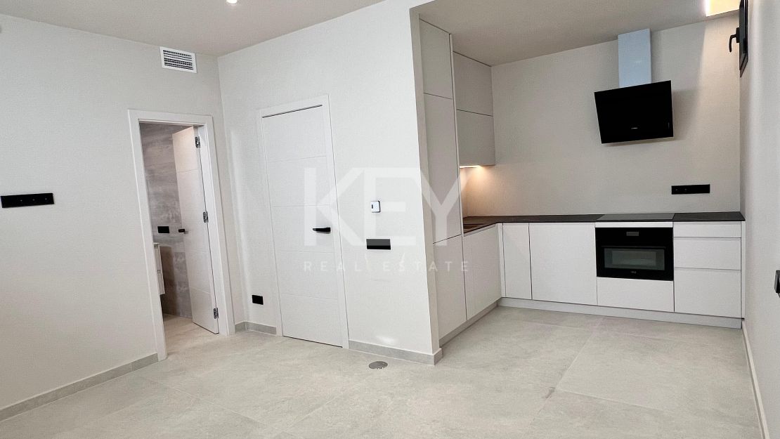 Contemporary beachside villa with sea views and smart design in Elviria, Marbella East