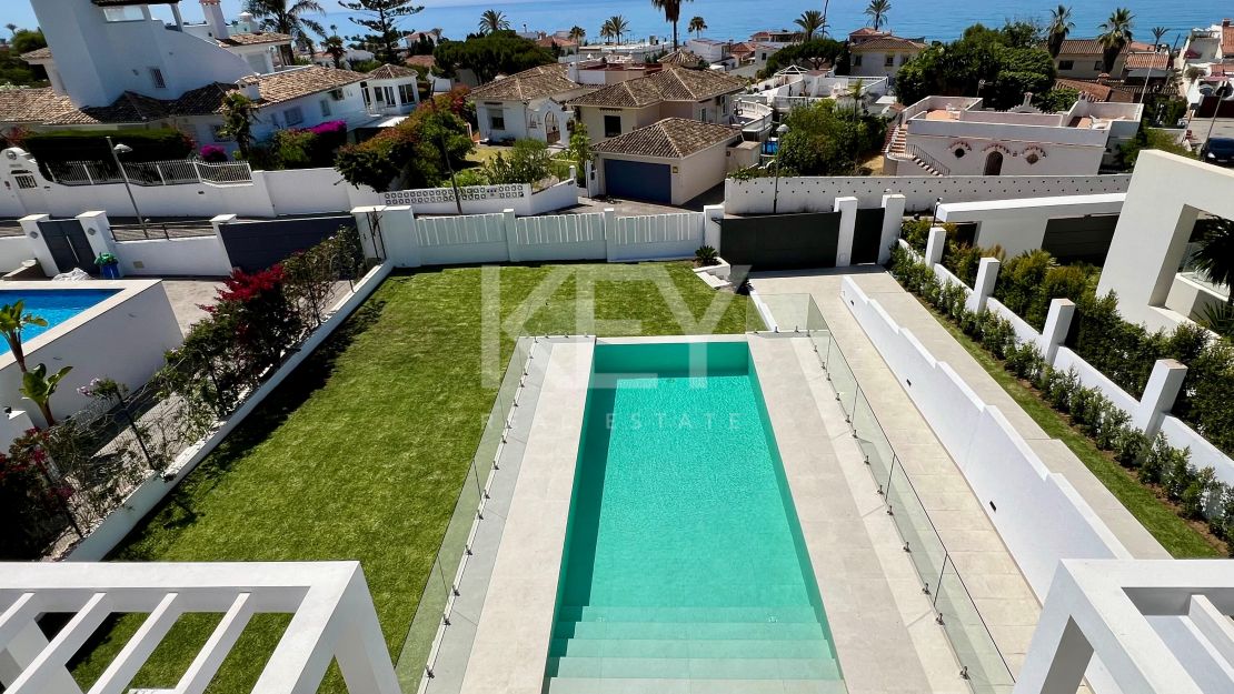 Contemporary beachside villa with sea views and smart design in Elviria, Marbella East