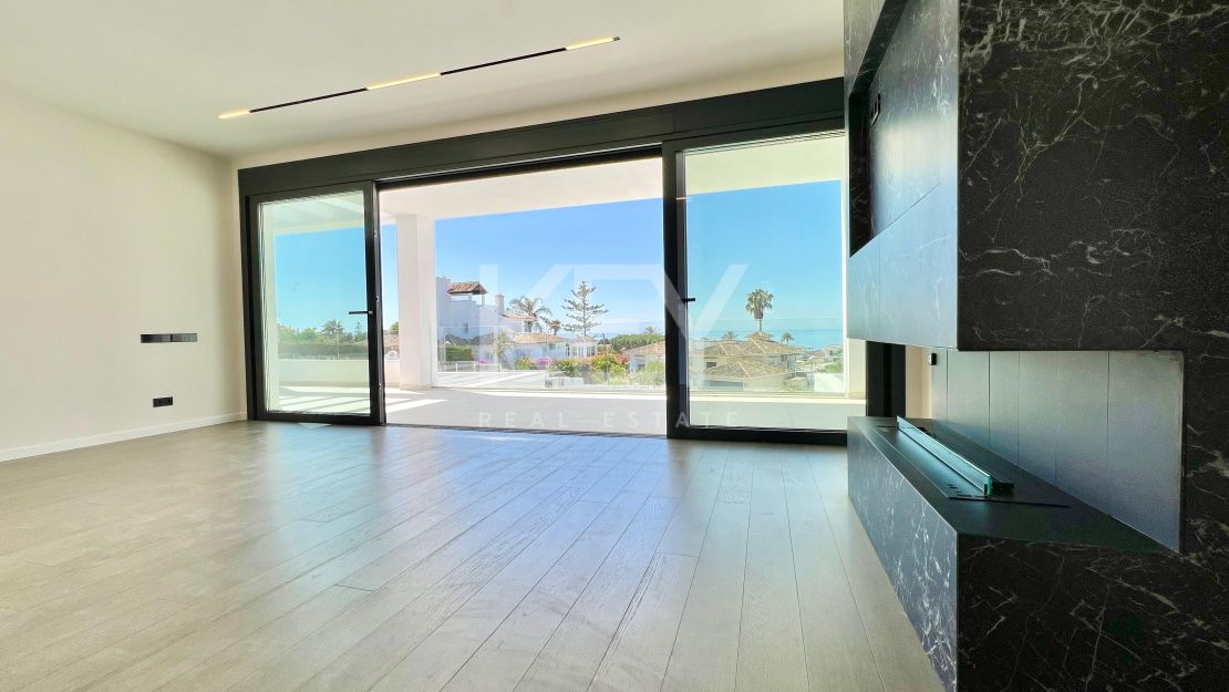 Contemporary beachside villa with sea views and smart design in Elviria, Marbella East