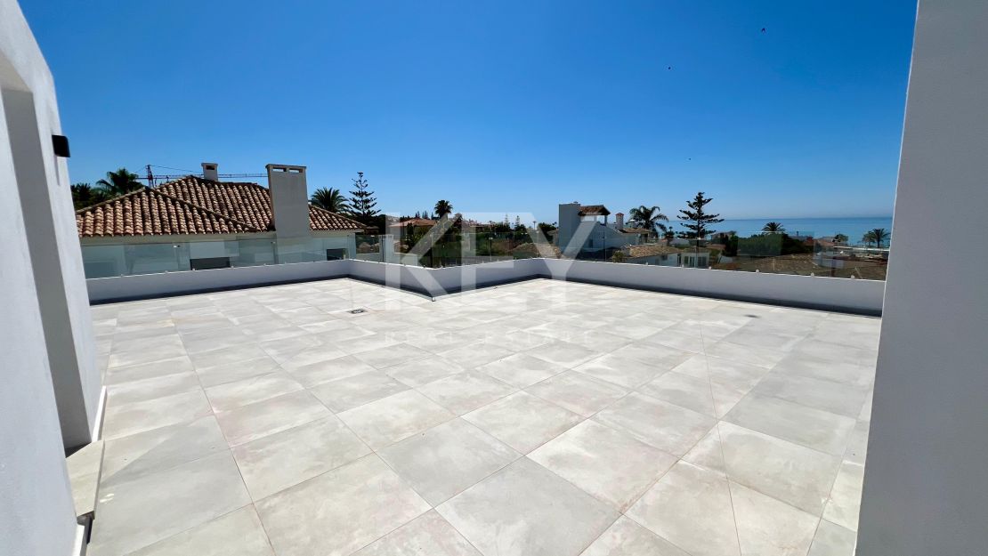 Contemporary beachside villa with sea views and smart design in Elviria, Marbella East