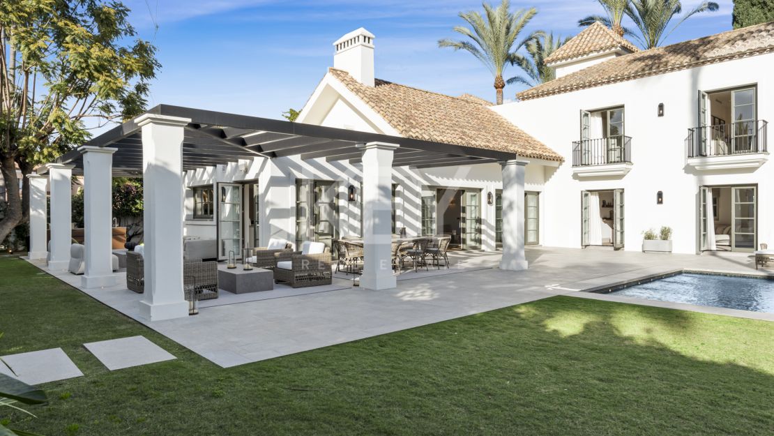 Elegante villa con interiores de diseño y spa en el corazón de Nueva Andalucía, Marbella