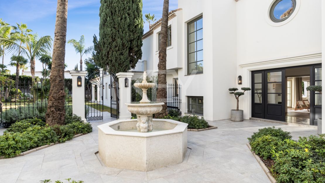 Elegante villa con interiores de diseño y spa en el corazón de Nueva Andalucía, Marbella