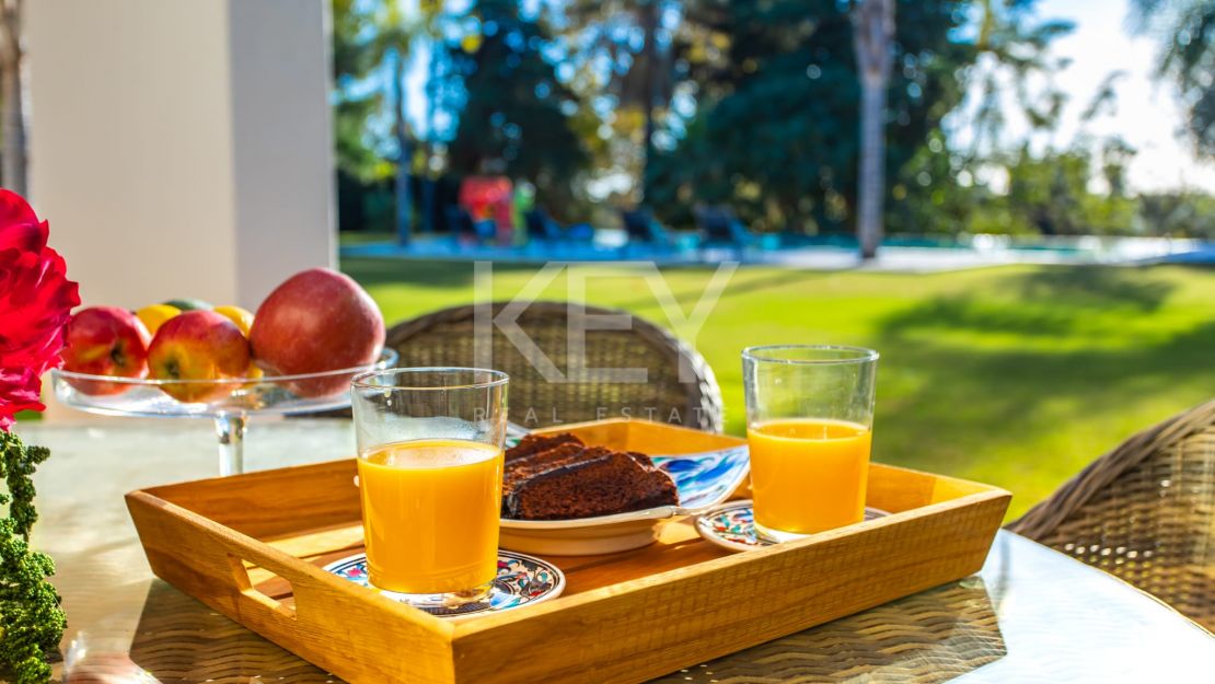 Villa de golf en primera línea a pasos de la playa en Guadalmina Baja