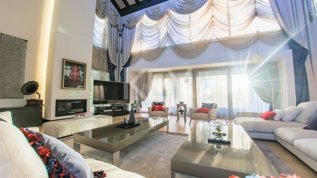 Villa de golf en primera línea a pasos de la playa en Guadalmina Baja