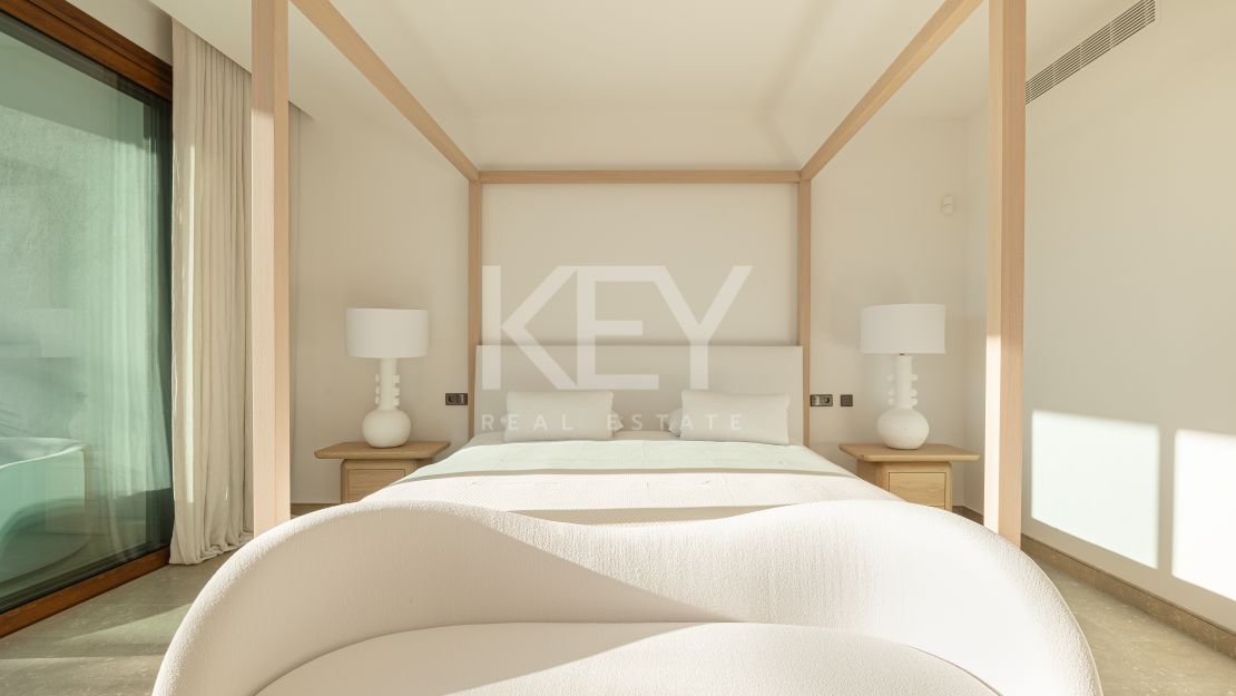 Luxurious first-floor apartment – exclusive living with concierge services in Finca Cortesin, Casares