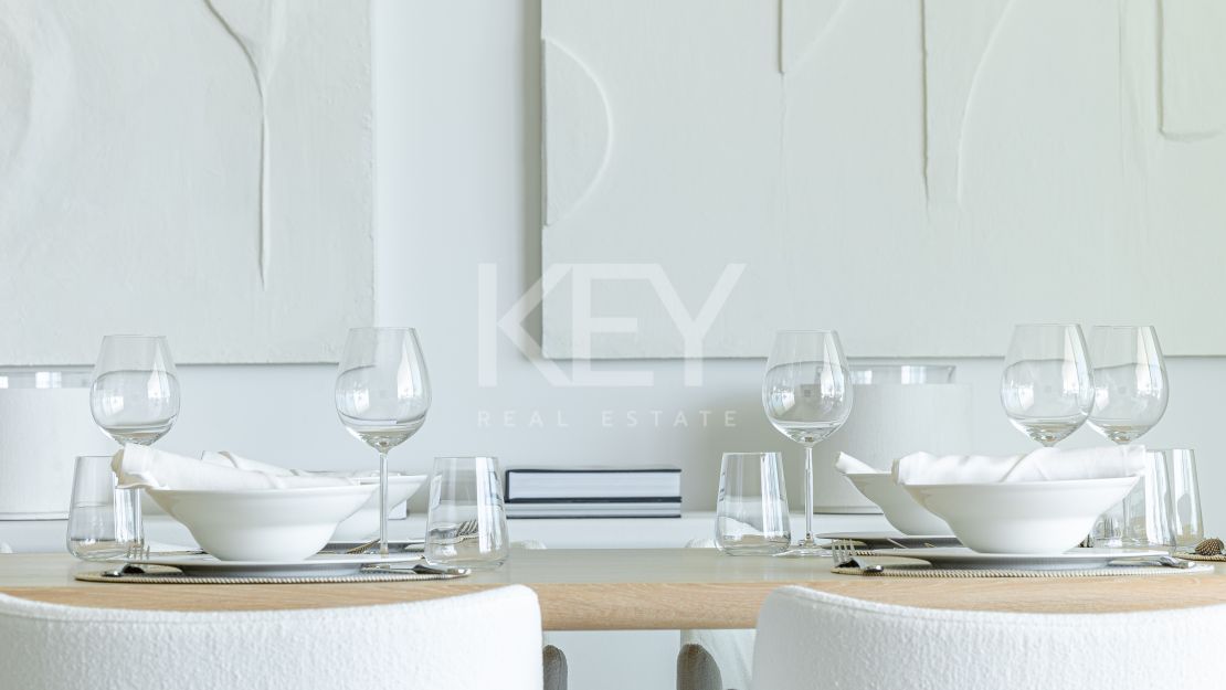 Luxurious first-floor apartment – exclusive living with concierge services in Finca Cortesin, Casares