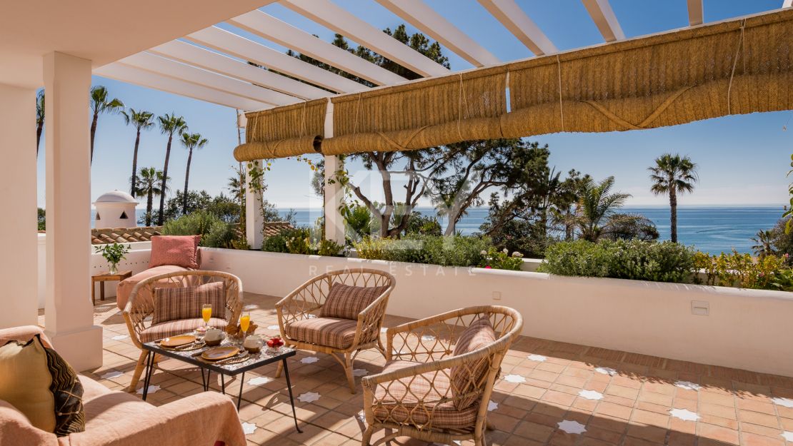 Villa de lujo frente a la playa en Los Verdiales, Marbella Golden Mile