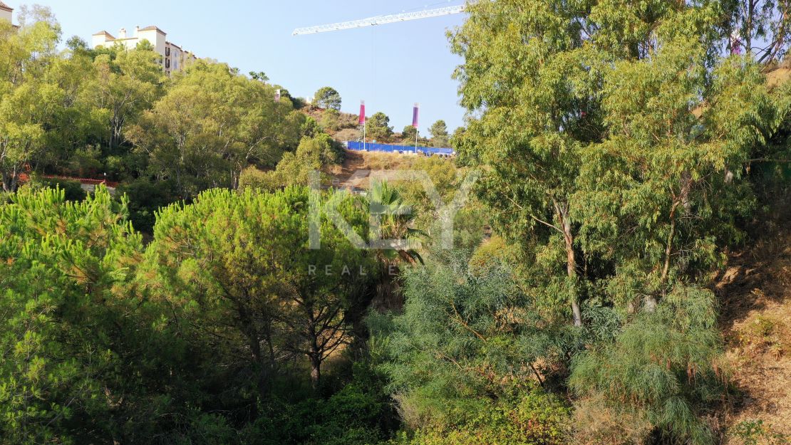 Brand new frontline golf Villa with panoramic views in La Quinta Golf, Benahavís