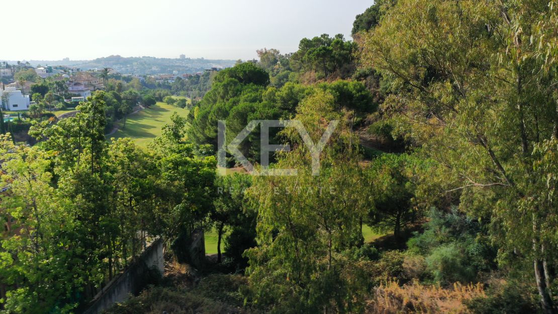 Brand new frontline golf Villa with panoramic views in La Quinta Golf, Benahavís