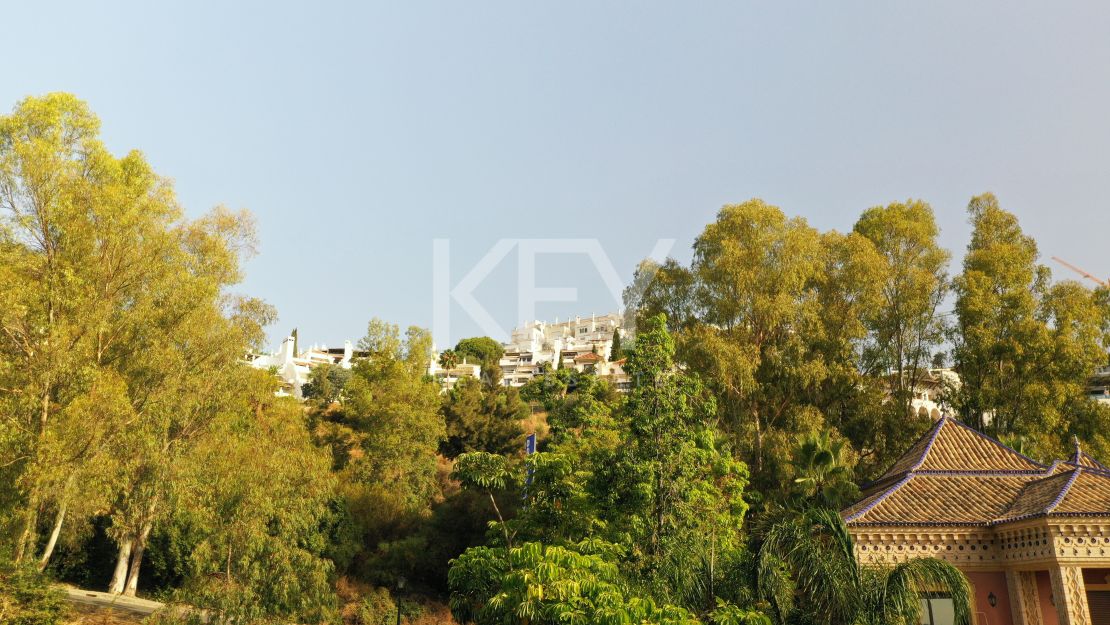 Brand new frontline golf Villa with panoramic views in La Quinta Golf, Benahavís