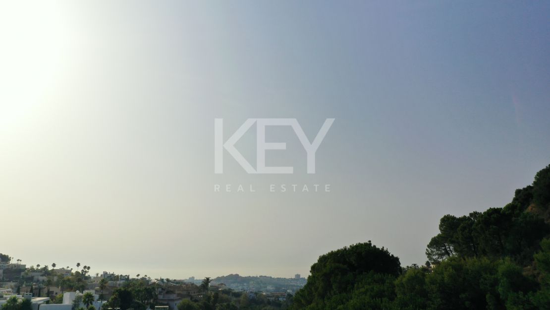 Brand new frontline golf Villa with panoramic views in La Quinta Golf, Benahavís