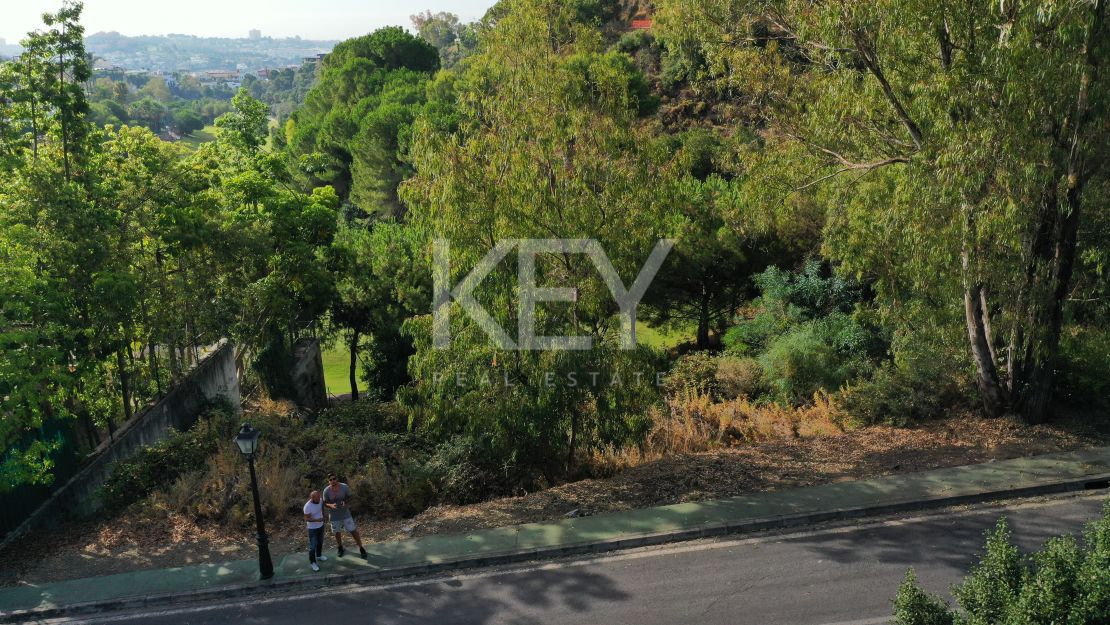 Brand new frontline golf Villa with panoramic views in La Quinta Golf, Benahavís