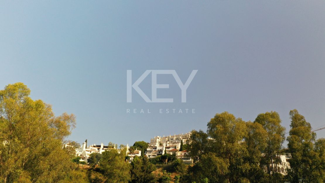 Brand new frontline golf Villa with panoramic views in La Quinta Golf, Benahavís