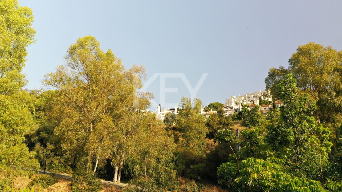 Brand new frontline golf Villa with panoramic views in La Quinta Golf, Benahavís